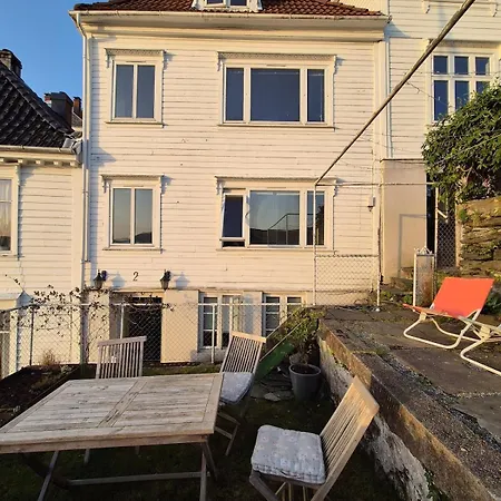 Penthouse With Garden And Amazing View, Lejlighed Bergen