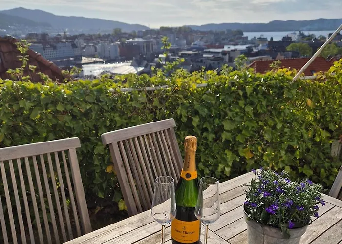 Leilighet Penthouse With Garden And Amazing View, Bergen